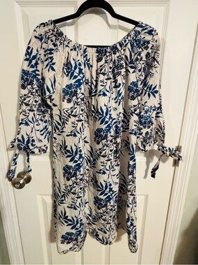 😍Valentina Naldi Floral Blue and White Women's Dress size medium